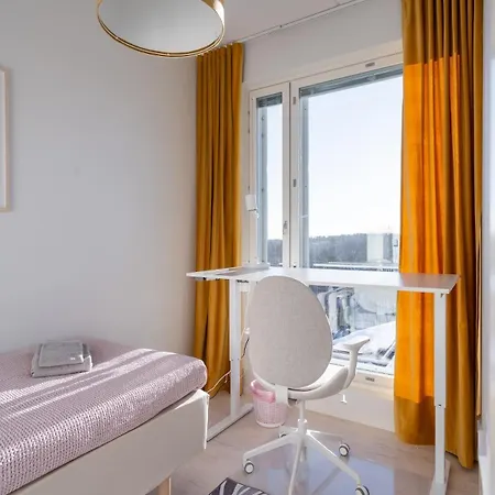 5-star Gem I - Free Parking, To Helsinki And Airport 16 Min, To Train Station 3-5 Min Walk, Air Conditioner, Sauna And Much More